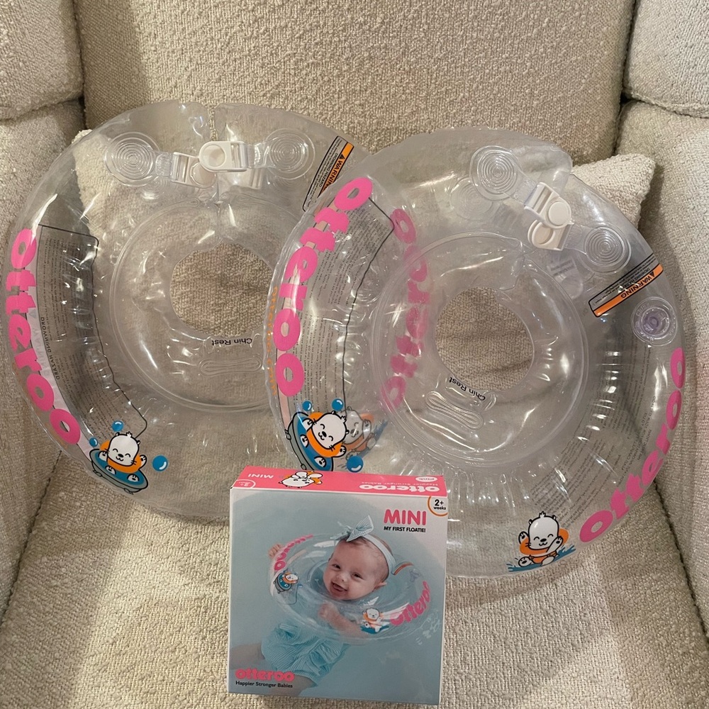 Otteroo neck ring for infant floating in the tub. My twins LOVED these